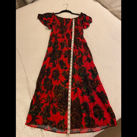 Off shoulder dress - Picture 4 of 6